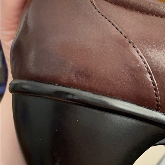 Brown clarks clog style bootie w/ zipper size 9.5 - Picture 10 of 10